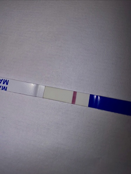 Possible misaligned line on early Clearblue test at 11dpo?