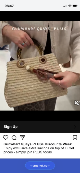 Full-screen ads missing a close button and blocking the page