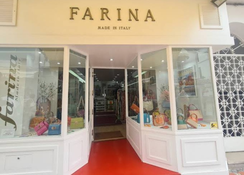 Can anyone help me find a cross-body bag I saw in Marbella?