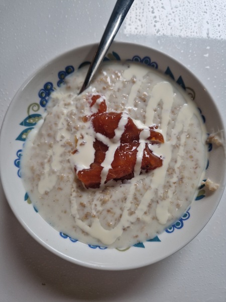 Meal planning, sharing recipes and ideas to make the weekly budget go further.