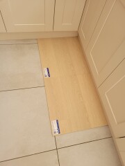 Quickstep laminate impressive herringbone or ivory oak straight plank