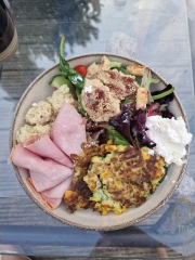 Meal planning, sharing recipes and ideas to make the weekly budget go further.