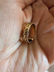What happens to excess precious metals when you have a ring resized? Can I ask for it back??