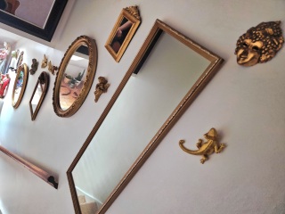 How to do a picture gallery on this wall