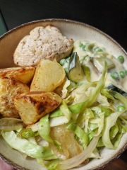 Meal planning, sharing recipes and ideas to make the weekly budget go further.