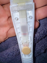 Possible misaligned line on early Clearblue test at 11dpo?