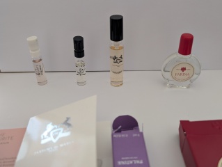 Scent of the day part 9 with the friendly perfumistas - cheapies or niche we're smelling divine!