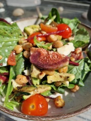 Meal planning, sharing recipes and ideas to make the weekly budget go further.