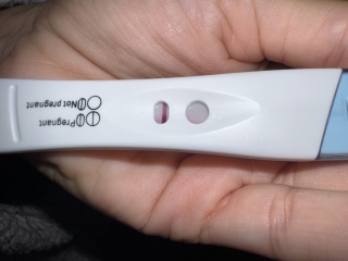 Possible misaligned line on early Clearblue test at 11dpo?