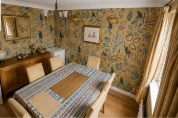 Dining room wallpaper