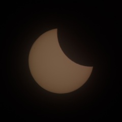 Solar eclipse, I don't understand why we can't look 😬