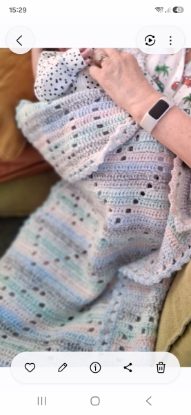 Ideas for a modern crochet baby blanket for a baby girl