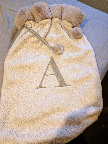 B&M have changed their initial stockings to grey fur, swap/help thread
