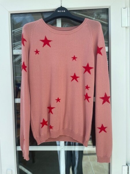 Where can I find a nice oversized jumper similar to this?