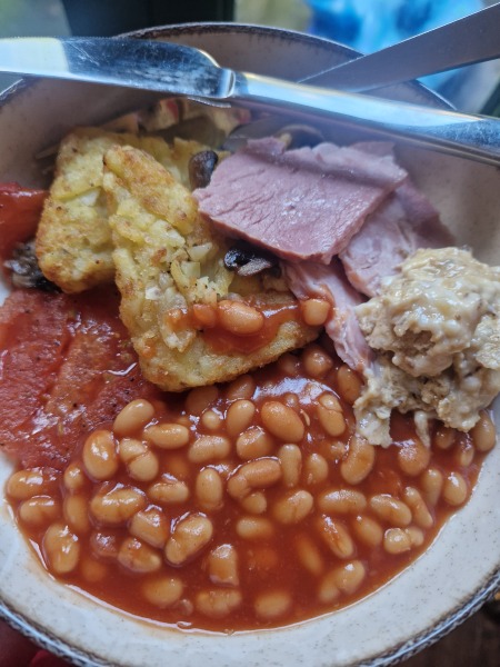 Meal planning, sharing recipes and ideas to make the weekly budget go further.