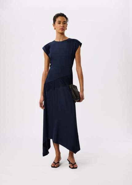 What suggestions for styling this dress!
