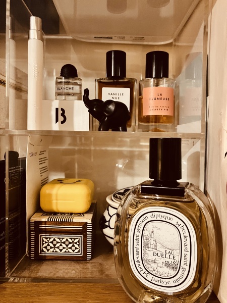 Scent of the day part 10, the friendly perfumistas are spritzing again!