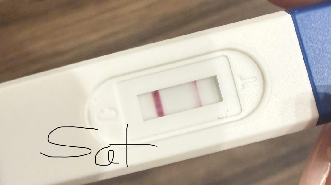 FAINT BFP NOT GETTING DARKER - SAINSBURYS PINK DYE. EARLY PREGNANCY.