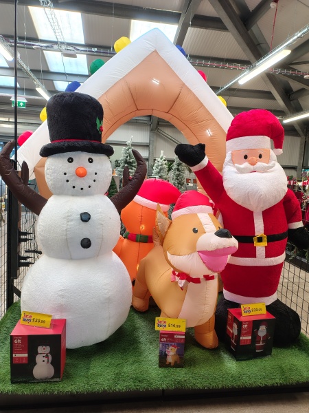 ENORMOUS decorations in the shops! 🔔