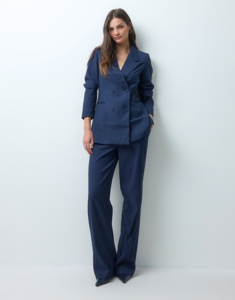 Where can I find a tall trouser suit in colour?