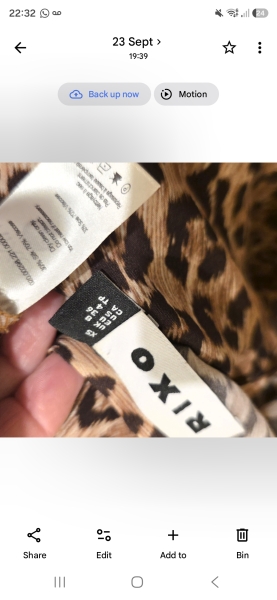 Could this Vinted Rixo Kelly skirt have the wrong fabric label?