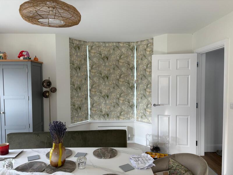 *photo* New bay window blinds - would you be ok with these gaps?