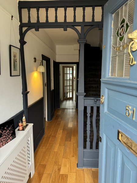 Ideas for decorating a narrow Victorian terrace hall with dado rail