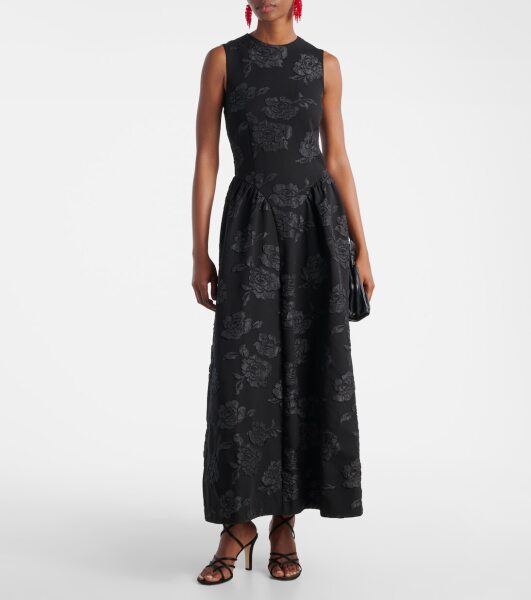 Invited to very fancy party and nothing to wear!