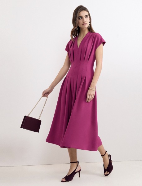 What to wear for a theatre charity gala with no dress code