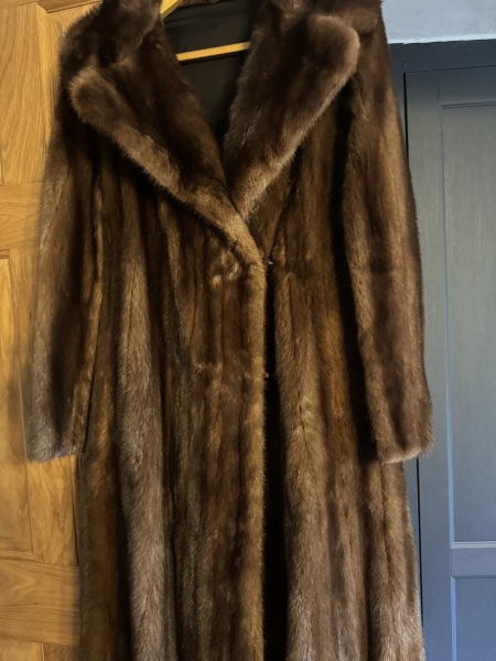 Selling an inherited fur coat without causing offence