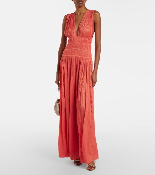 Wedding guest attire - black tie edition