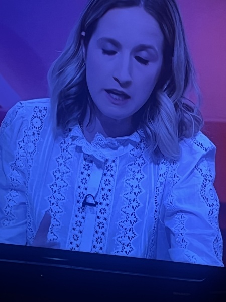 Anyone know where Laura Scott’s white blouse on tonight’s BBC news is from?