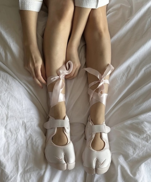 Are these shoes fashionable again?