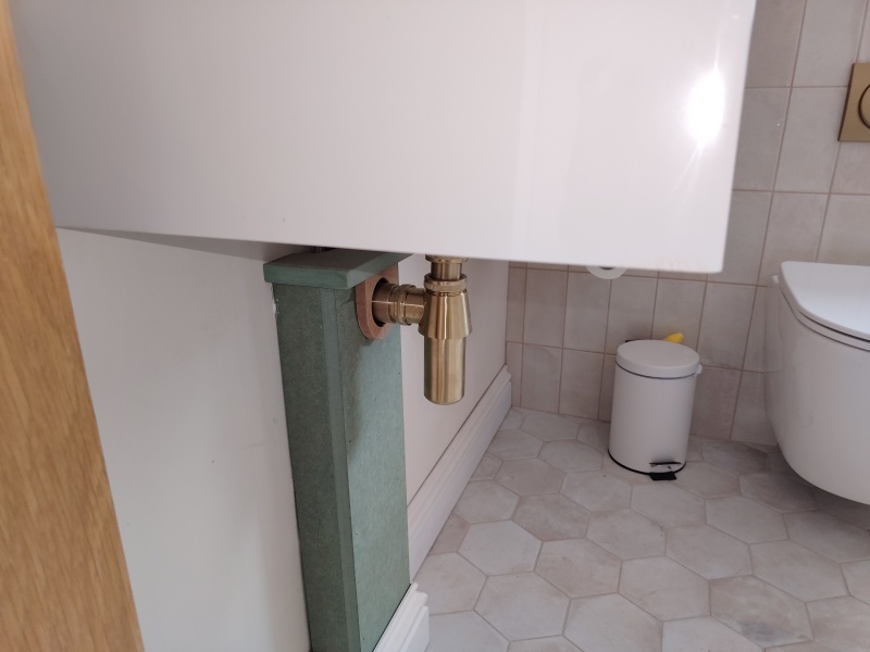 Please help - design ideas needed for downstairs toilet room - Pic included.