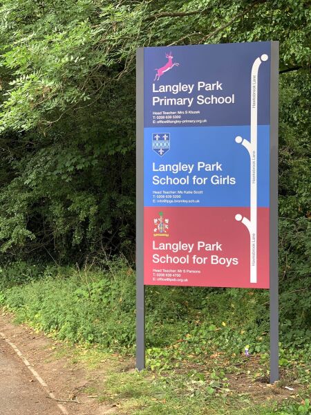 How well do buses cope after school at Langley Park?