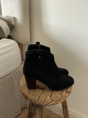 Are these funeral boots worth keeping, or do they look dated now?