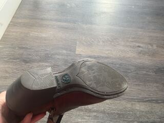 Are Western boots suitable for English style riding on a horse holiday?