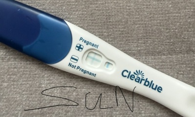 FAINT BFP NOT GETTING DARKER - SAINSBURYS PINK DYE. EARLY PREGNANCY.