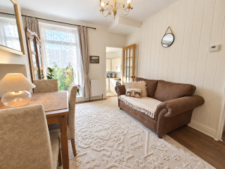 Please critique my house photos for Rightmove?!