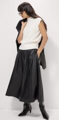 Skirts see to be having a moment this winter! How are you styling them?