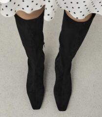 Skirts see to be having a moment this winter! How are you styling them?
