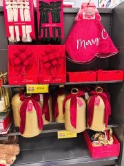 ENORMOUS decorations in the shops! 🔔