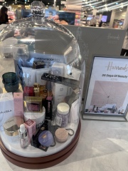 Beauty advent calendar chat and spoilers Thread 6 🎄🌲🤶🎅❄️🎁☃️⛄️✨🍭🍬
