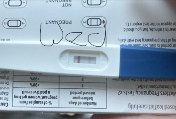 FAINT BFP NOT GETTING DARKER - SAINSBURYS PINK DYE. EARLY PREGNANCY.