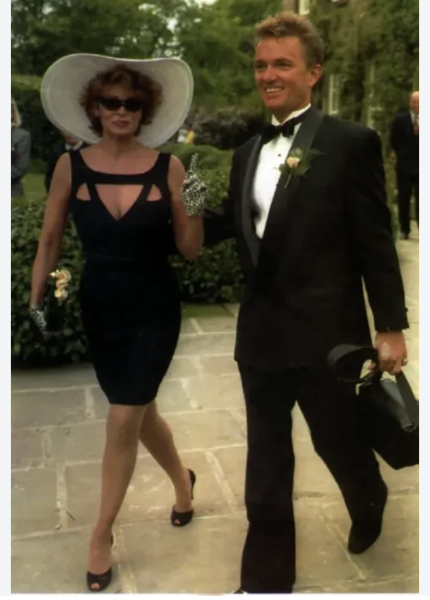 Mother of groom wearing cream?