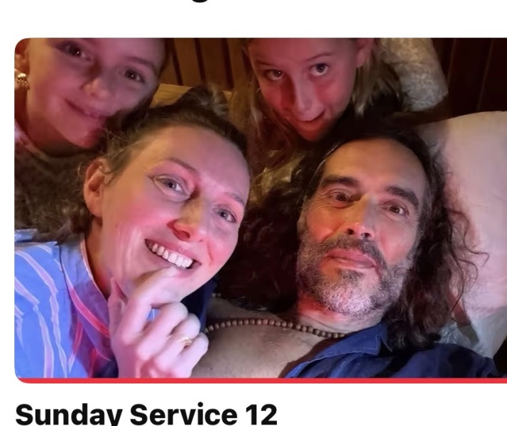 Russell Brand 🤢🤮 in the Docky Wock
