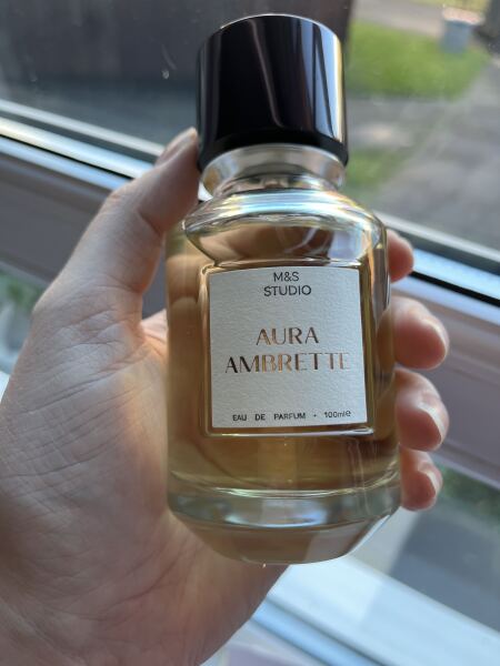 Scent of the day part 10, the friendly perfumistas are spritzing again!