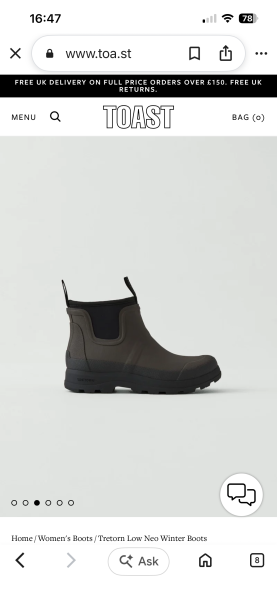 What are stylish people wearing on their feet and ankles this winter?