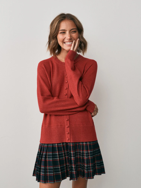 Help! What flattering outfit ideas work for a casual work Christmas do with my shape?
