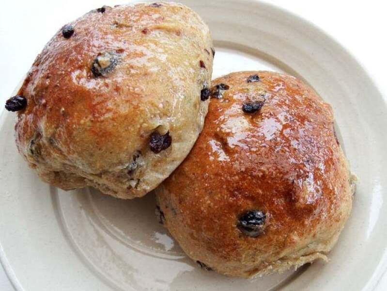 Is sending nice buns into school showing off?